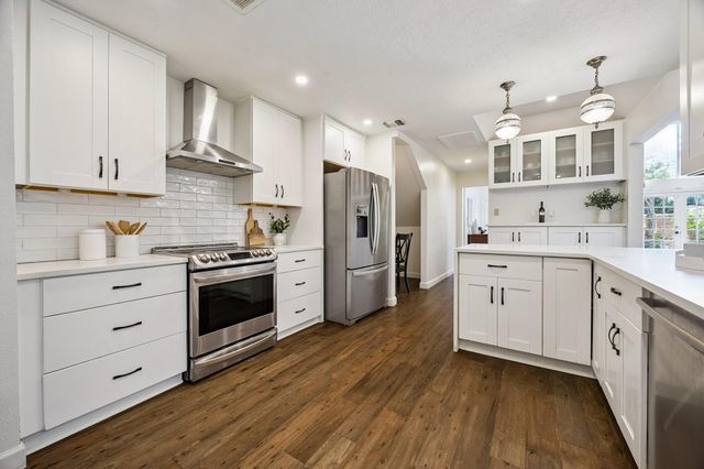 2832 Bellefontaine Street, Houston, TX 77025