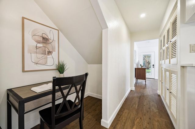 2832 Bellefontaine Street, Houston, TX 77025