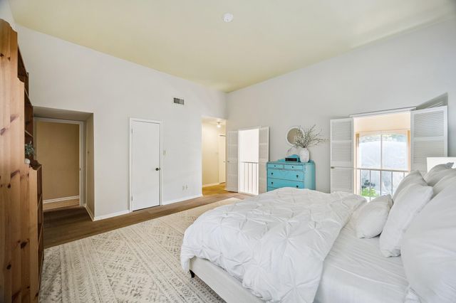 2832 Bellefontaine Street, Houston, TX 77025