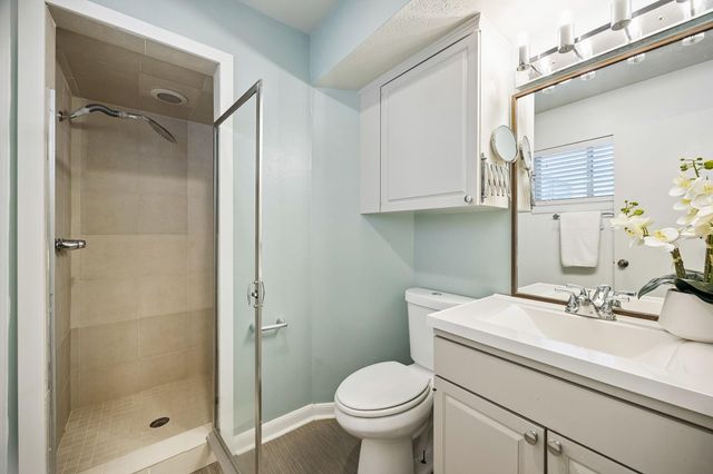 2832 Bellefontaine Street, Houston, TX 77025