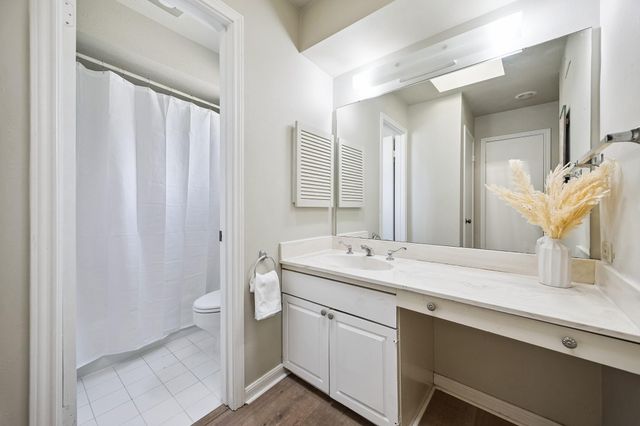2832 Bellefontaine Street, Houston, TX 77025