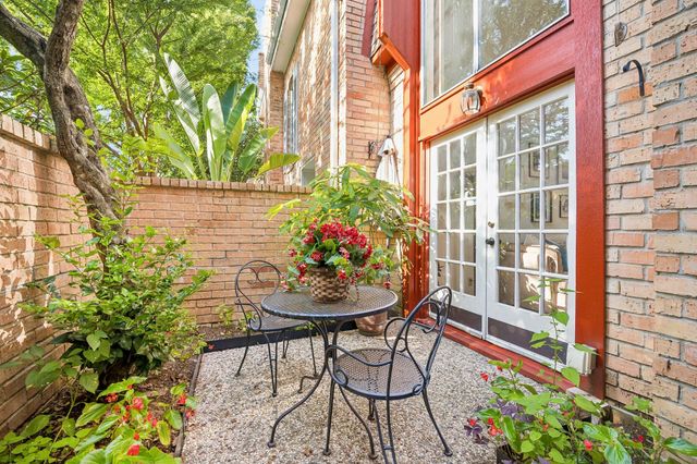 2832 Bellefontaine Street, Houston, TX 77025
