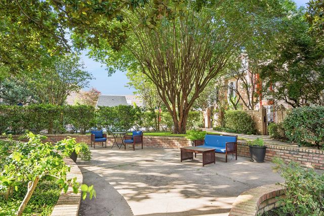 2832 Bellefontaine Street, Houston, TX 77025