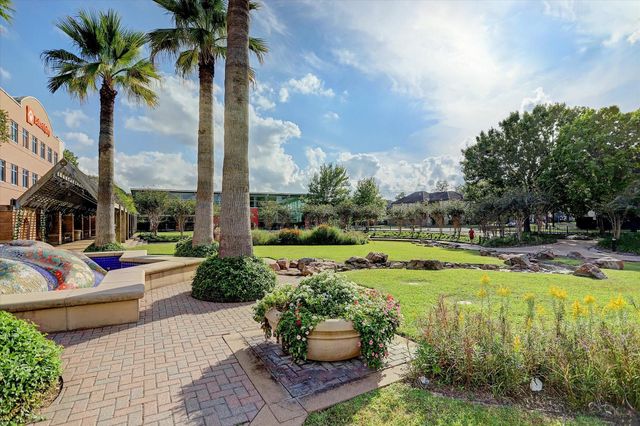 2832 Bellefontaine Street, Houston, TX 77025