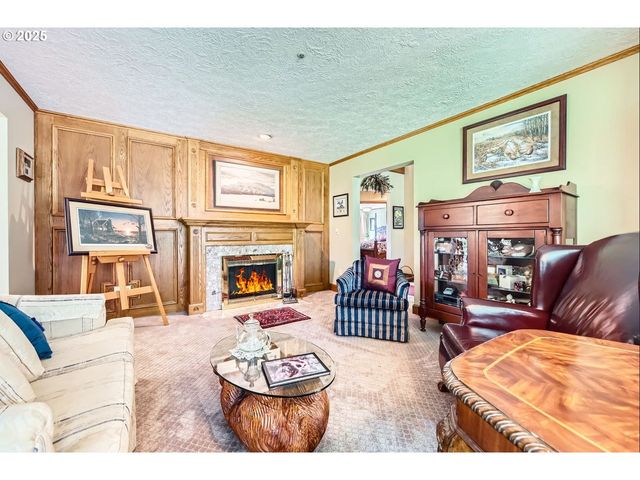 17236 Nw LUCY REEDER Rd, Portland, OR 97231