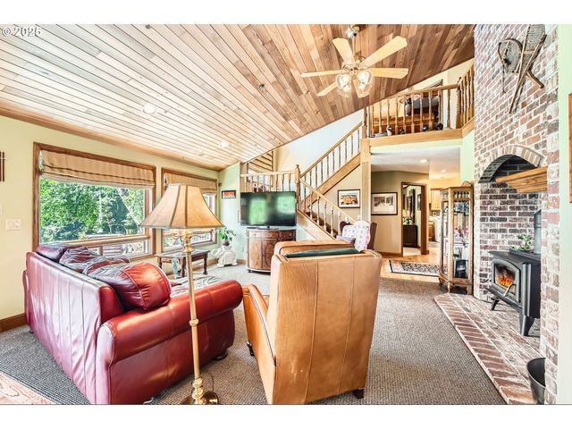 17236 Nw LUCY REEDER Rd, Portland, OR 97231