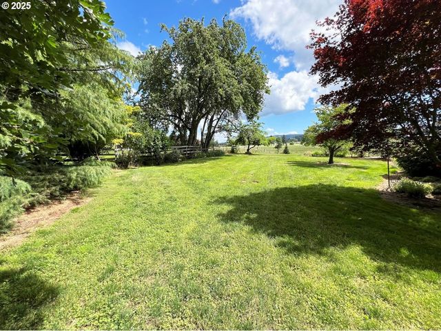 17236 Nw LUCY REEDER Rd, Portland, OR 97231