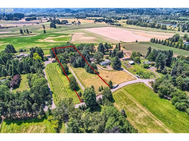 17236 Nw LUCY REEDER Rd, Portland, OR 97231