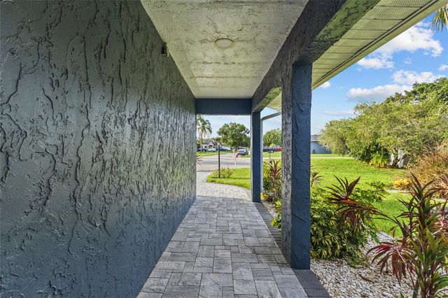 1401 GEORGETOWNE DRIVE, Sarasota, FL 34232