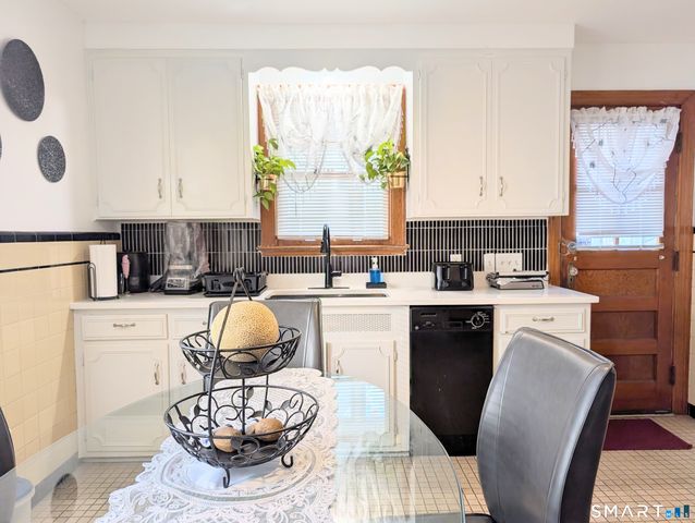 50 Union Street, Shelton, CT 06484
