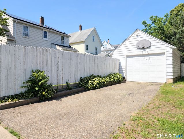 50 Union Street, Shelton, CT 06484