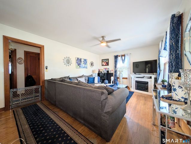 50 Union Street, Shelton, CT 06484