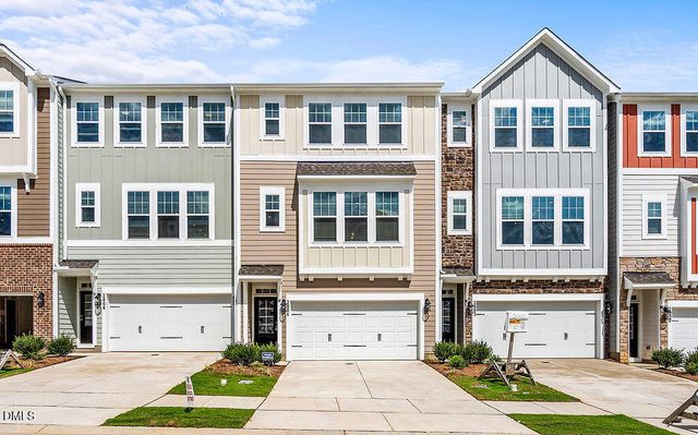 2804 Austin Fls Station, Apex, NC 27502