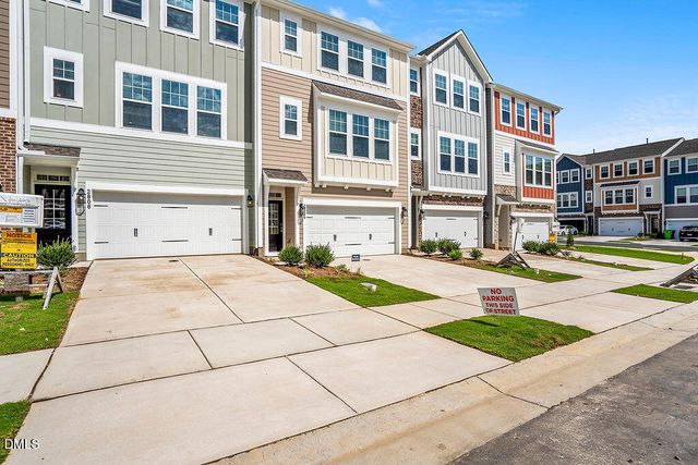 2804 Austin Fls Station, Apex, NC 27502