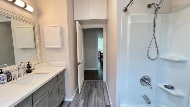 8211 Findlay Street, Houston, TX 77017