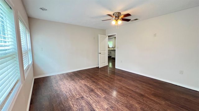 8211 Findlay Street, Houston, TX 77017