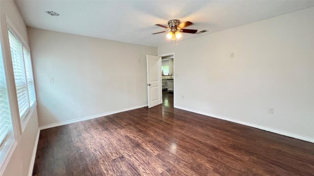 8211 Findlay Street, Houston, TX 77017