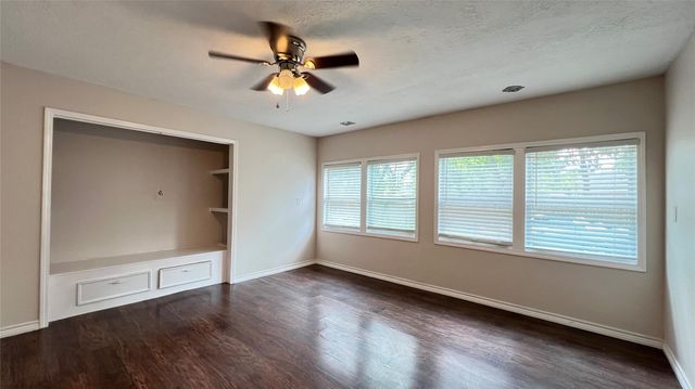 8211 Findlay Street, Houston, TX 77017