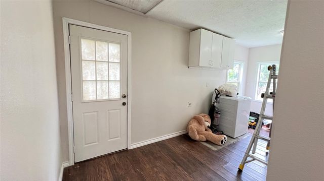 8211 Findlay Street, Houston, TX 77017