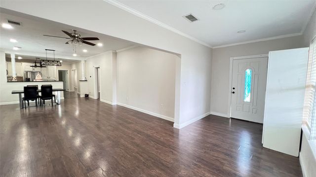 8211 Findlay Street, Houston, TX 77017