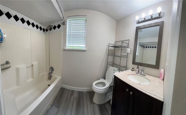 8211 Findlay Street, Houston, TX 77017
