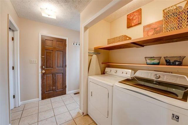 1290 Oakhaven Drive, Roswell, GA 30075