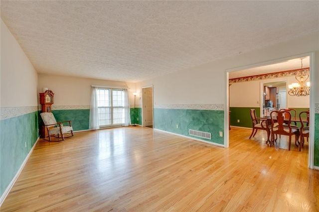 1290 Oakhaven Drive, Roswell, GA 30075