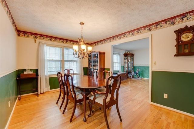 1290 Oakhaven Drive, Roswell, GA 30075