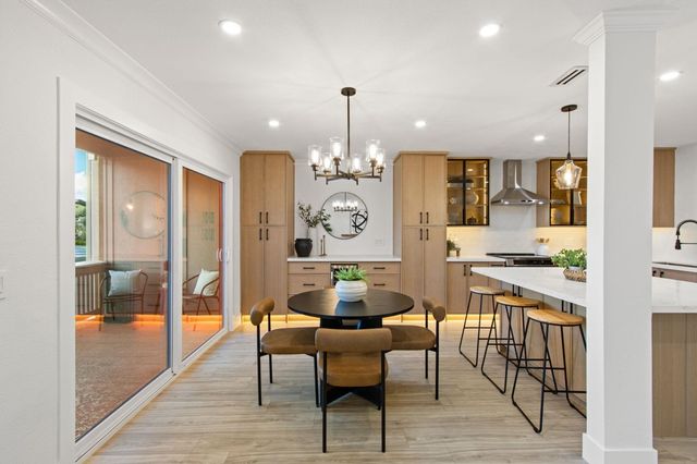 2772 Tice Creek Dr 4, Walnut Creek, CA 94595