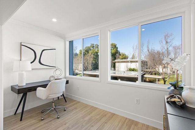 2772 Tice Creek Dr 4, Walnut Creek, CA 94595