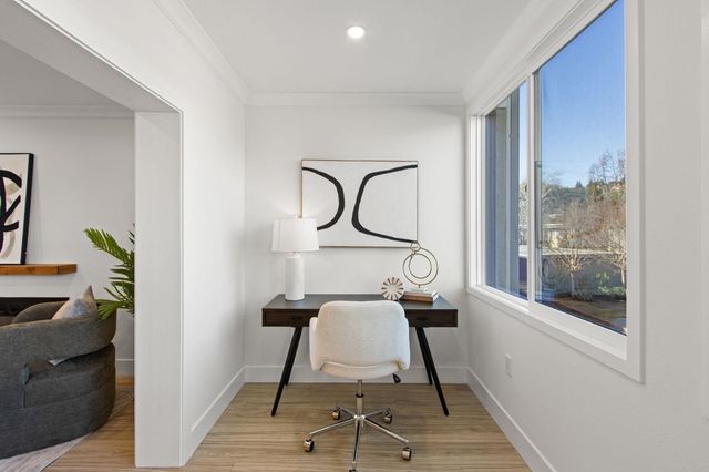 2772 Tice Creek Dr 4, Walnut Creek, CA 94595