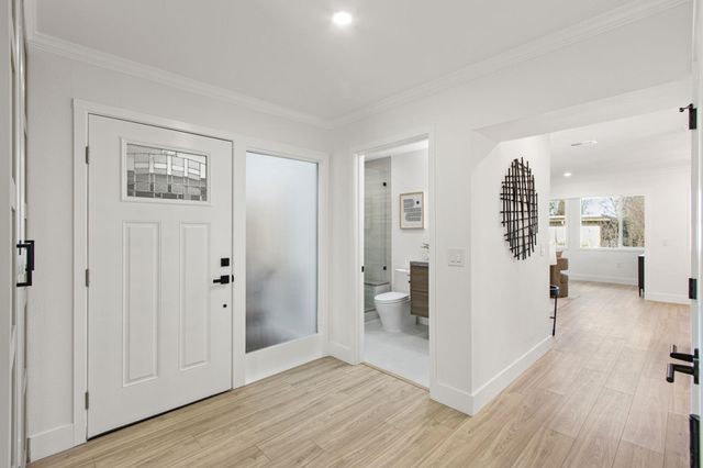 2772 Tice Creek Dr 4, Walnut Creek, CA 94595