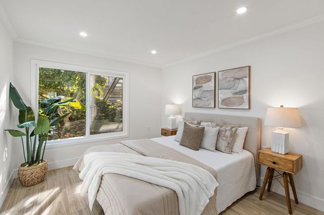 2772 Tice Creek Dr 4, Walnut Creek, CA 94595