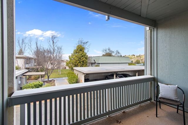 2772 Tice Creek Dr 4, Walnut Creek, CA 94595