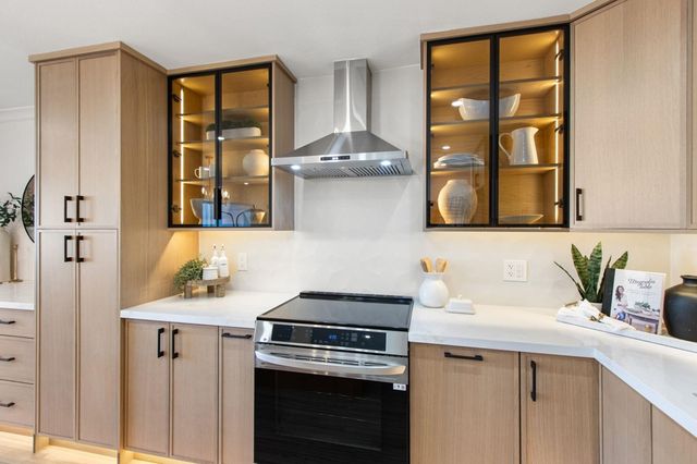 2772 Tice Creek Dr 4, Walnut Creek, CA 94595