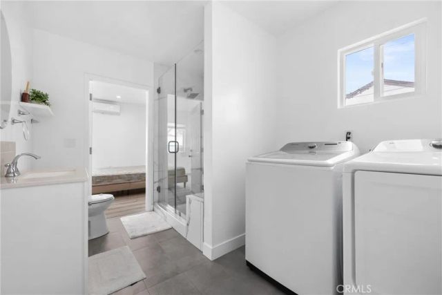 18015 Collins, Encino, CA 91316