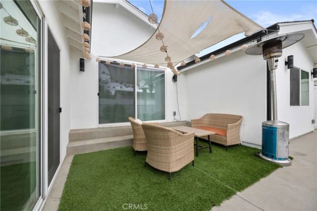 18015 Collins, Encino, CA 91316