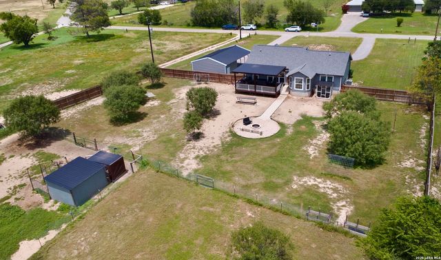 866 SEA WILLOW DR, Marion, TX 78124
