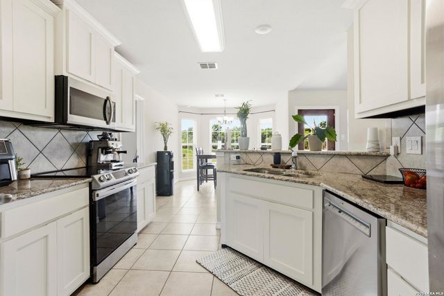 866 SEA WILLOW DR, Marion, TX 78124