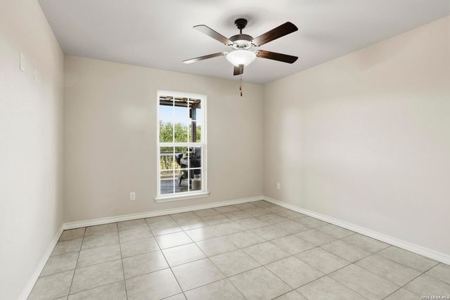 866 SEA WILLOW DR, Marion, TX 78124