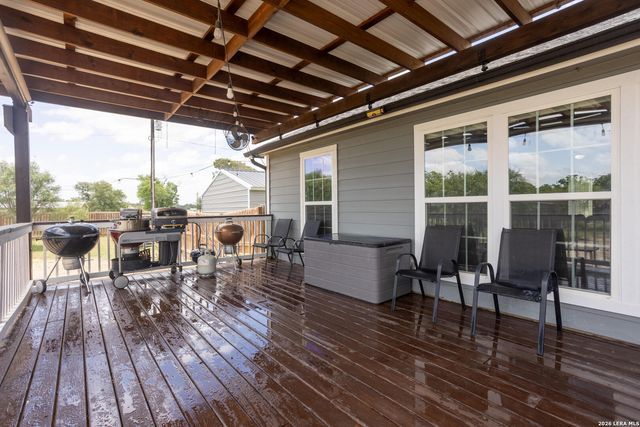 866 SEA WILLOW DR, Marion, TX 78124