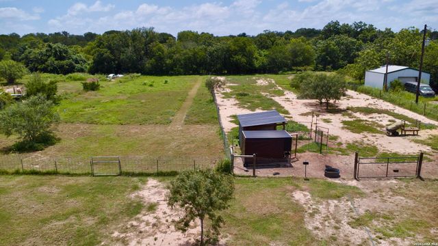 866 SEA WILLOW DR, Marion, TX 78124