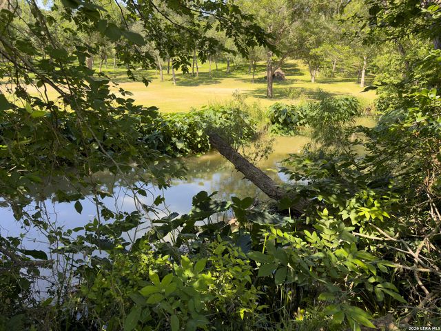 866 SEA WILLOW DR, Marion, TX 78124