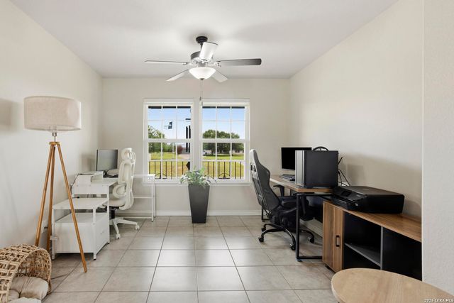 866 SEA WILLOW DR, Marion, TX 78124