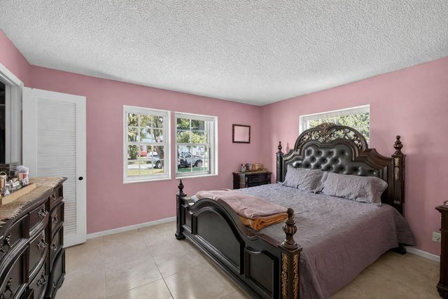 1827 Pinehurst Drive, West Palm Beach, FL 33407