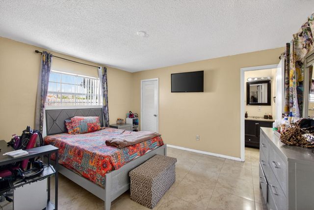 1827 Pinehurst Drive, West Palm Beach, FL 33407