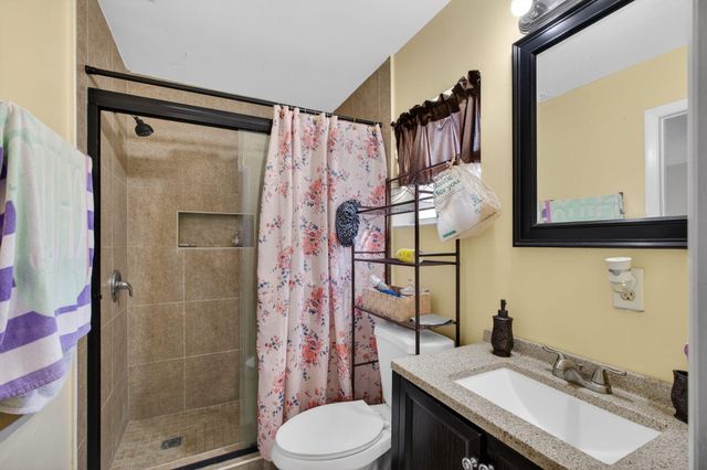 1827 Pinehurst Drive, West Palm Beach, FL 33407