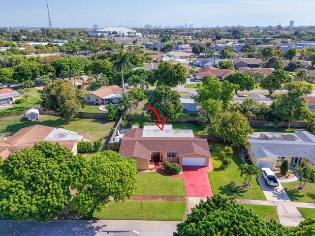 1827 Pinehurst Drive, West Palm Beach, FL 33407
