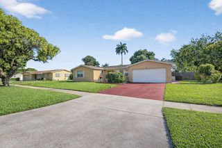 1827 Pinehurst Drive, West Palm Beach, FL 33407