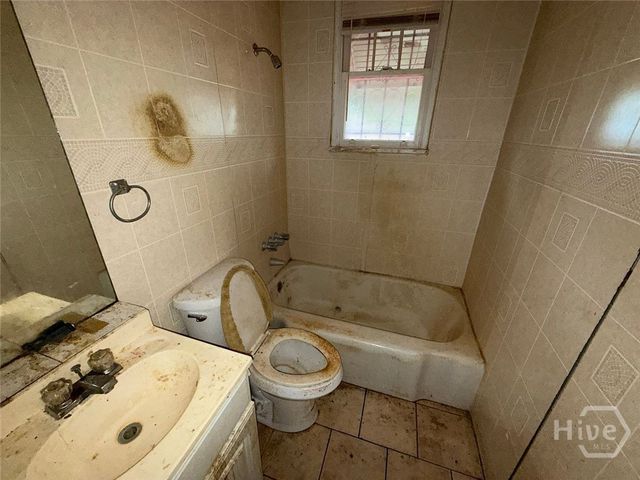 1307 Delesseps Avenue, Savannah, GA 31404